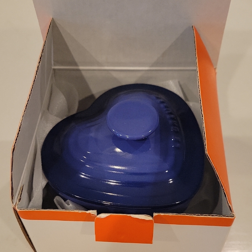 Le Creuset Cobalt Blue / Marseille Blue Heart Ramekin